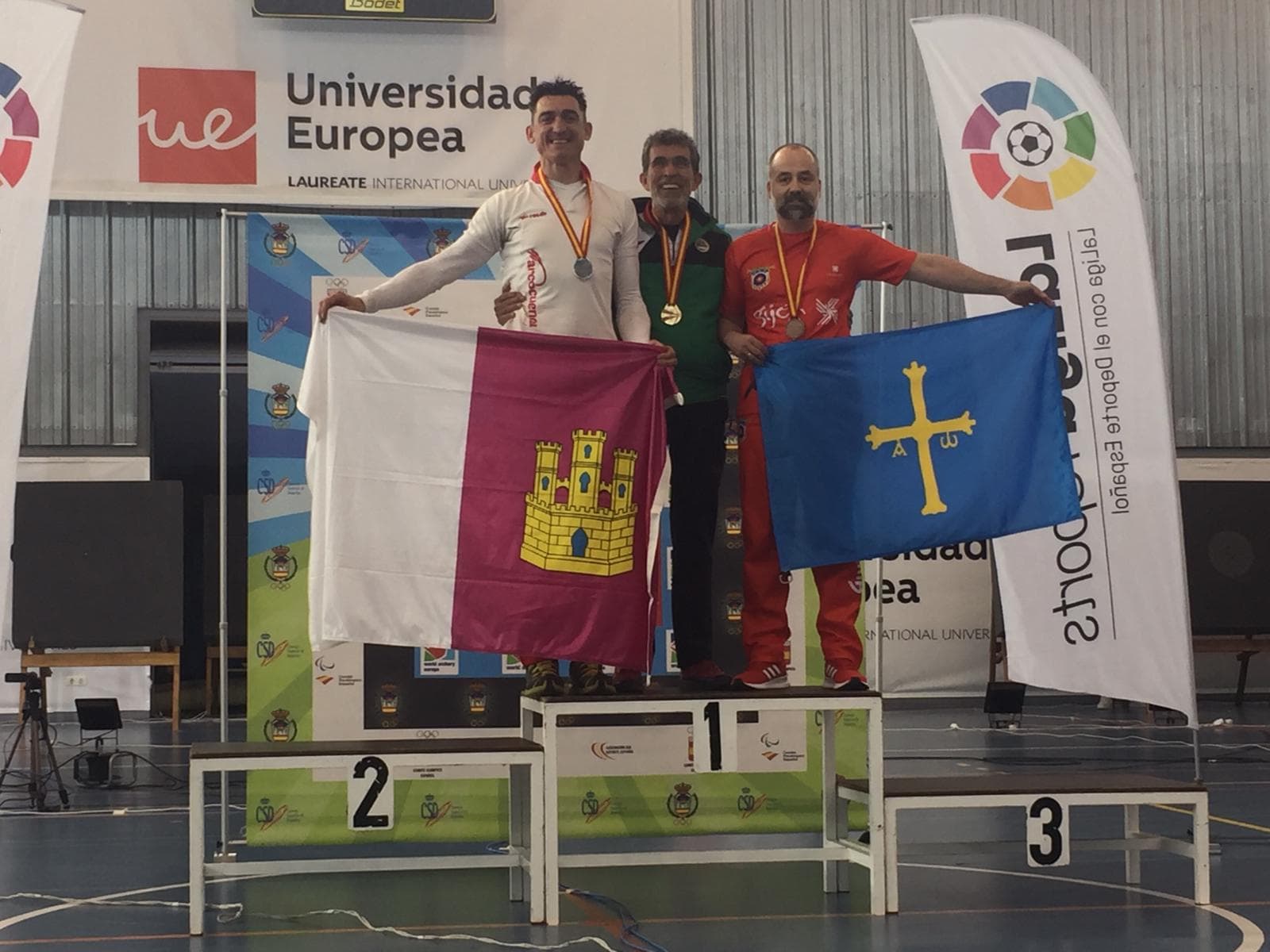 CTO. DE ESPAÑA SALA DE ARCO TRACIONAL, LONGBOW Y DESNUDO